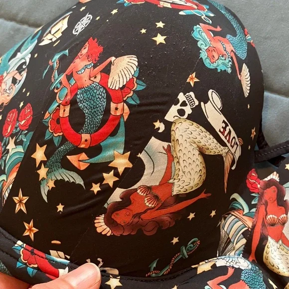 Torrid Curve Bra - Picture 2 of 9